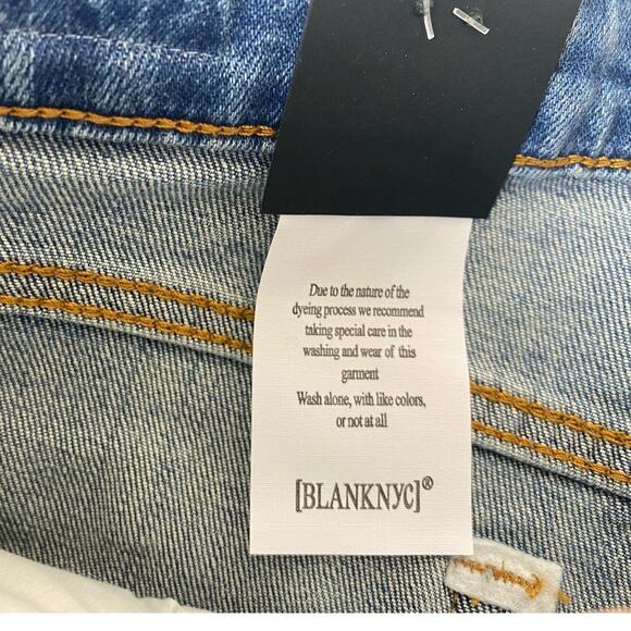 Blank NYC Denim Fulton Boyfriend Fit  Distressed Roll Up Shorts NEW Size 24 - Picture 9 of 9